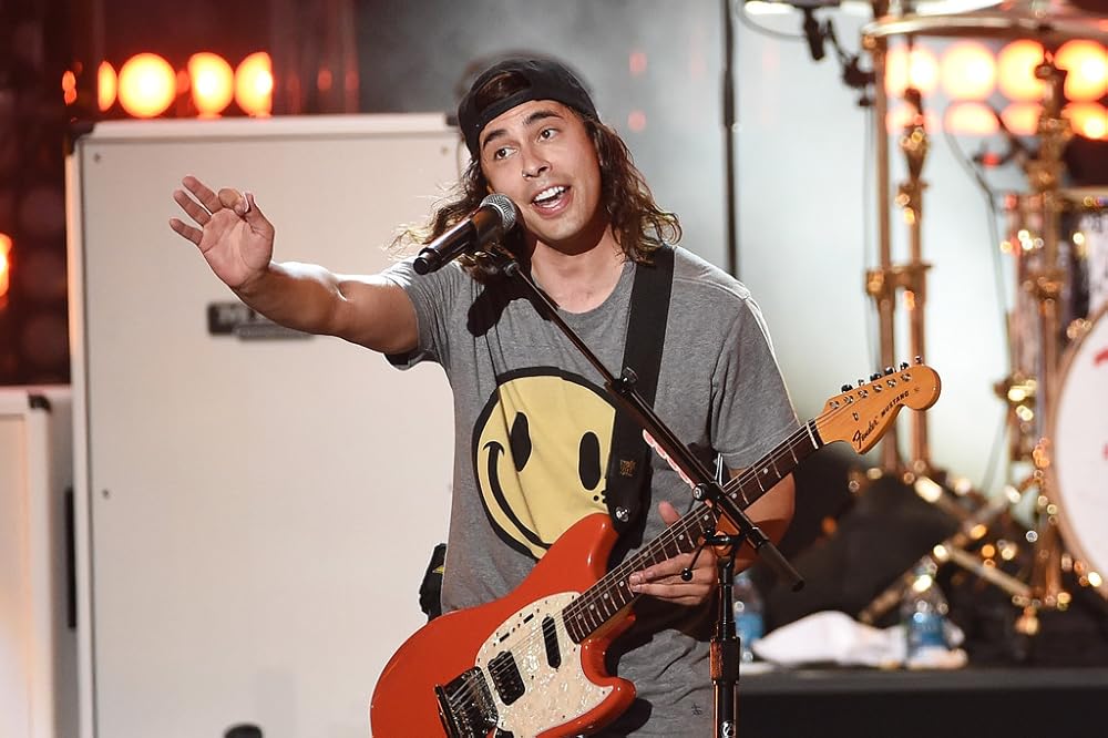 Vic Fuentes